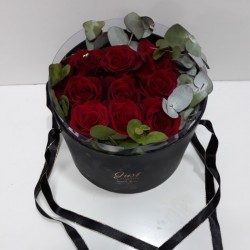 Caja regalo 9 rosas